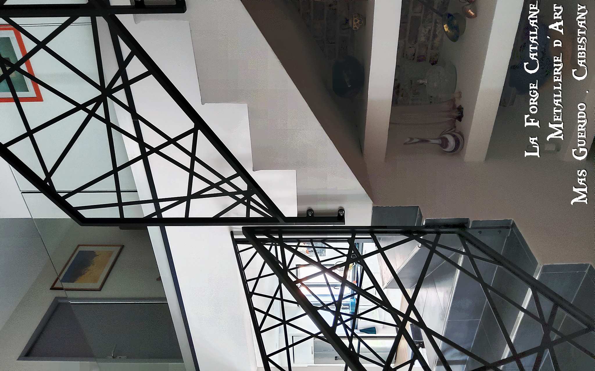 rampant en decoupe laser  barreaudage entremeles forge catalane.jpg